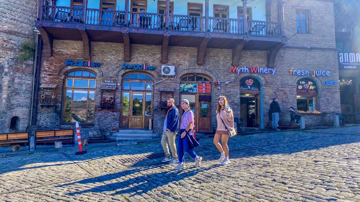 Tbilisi Walking Tour Including Cable Car Ride and Traditional Bakery - Image 11